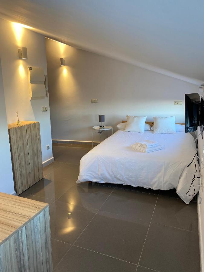 Apartamentos Fuente Arriba Poyales Del Hoyo ภายนอก รูปภาพ